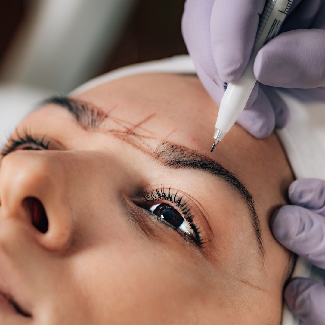 Does microblading damage or cause eyebrows to droop? Does microblading damage