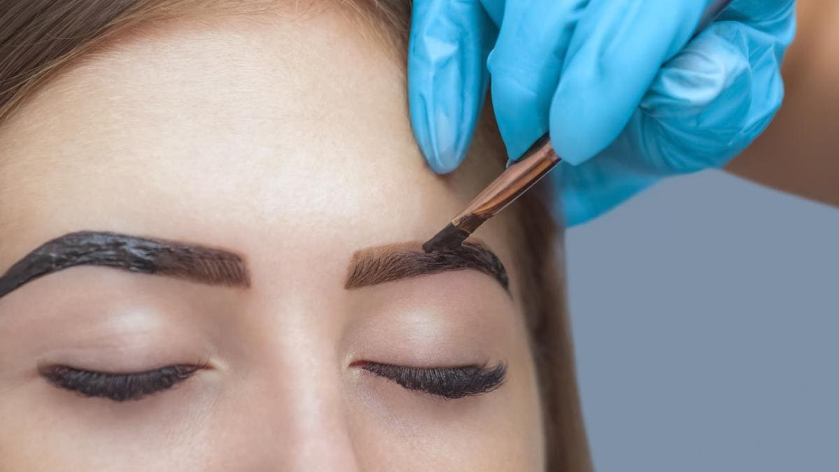 Difference between Henna and eyebrow dye
